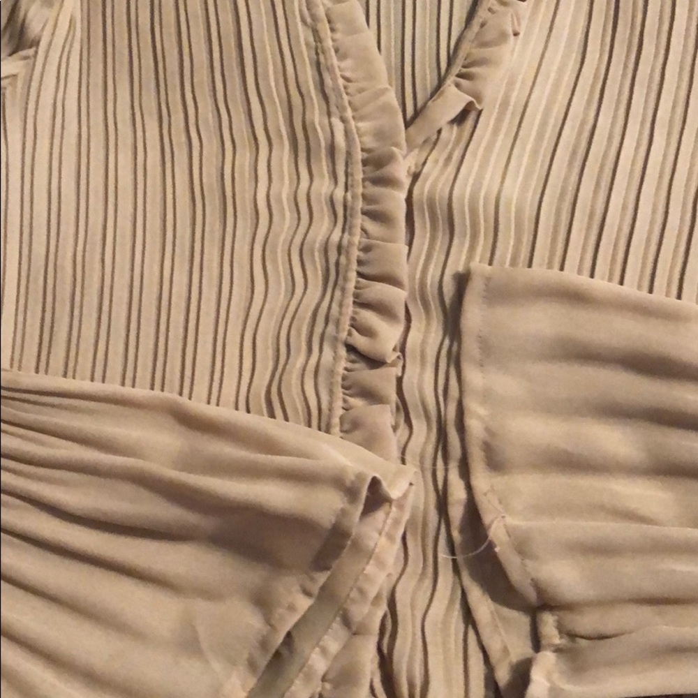 Ruffle blouse with bell sleeve and pleated